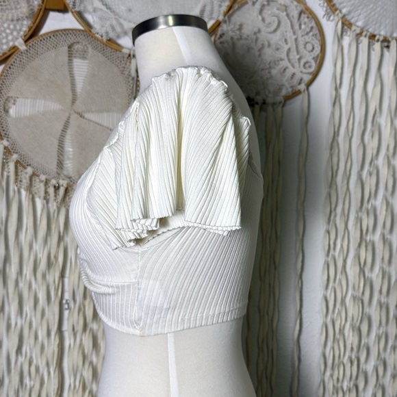 Farm Rio Cream Ribbed Flutter Sleeve Crop Top P(XS) - Picture 2 of 12